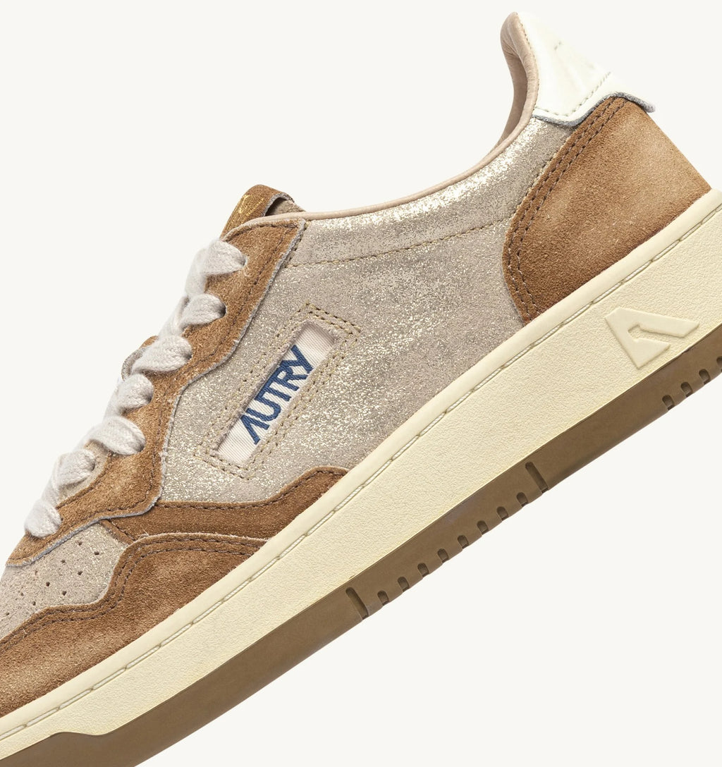 Baskets Autry Medalist LowYB01 Argent/Beige | Podiums Nancy