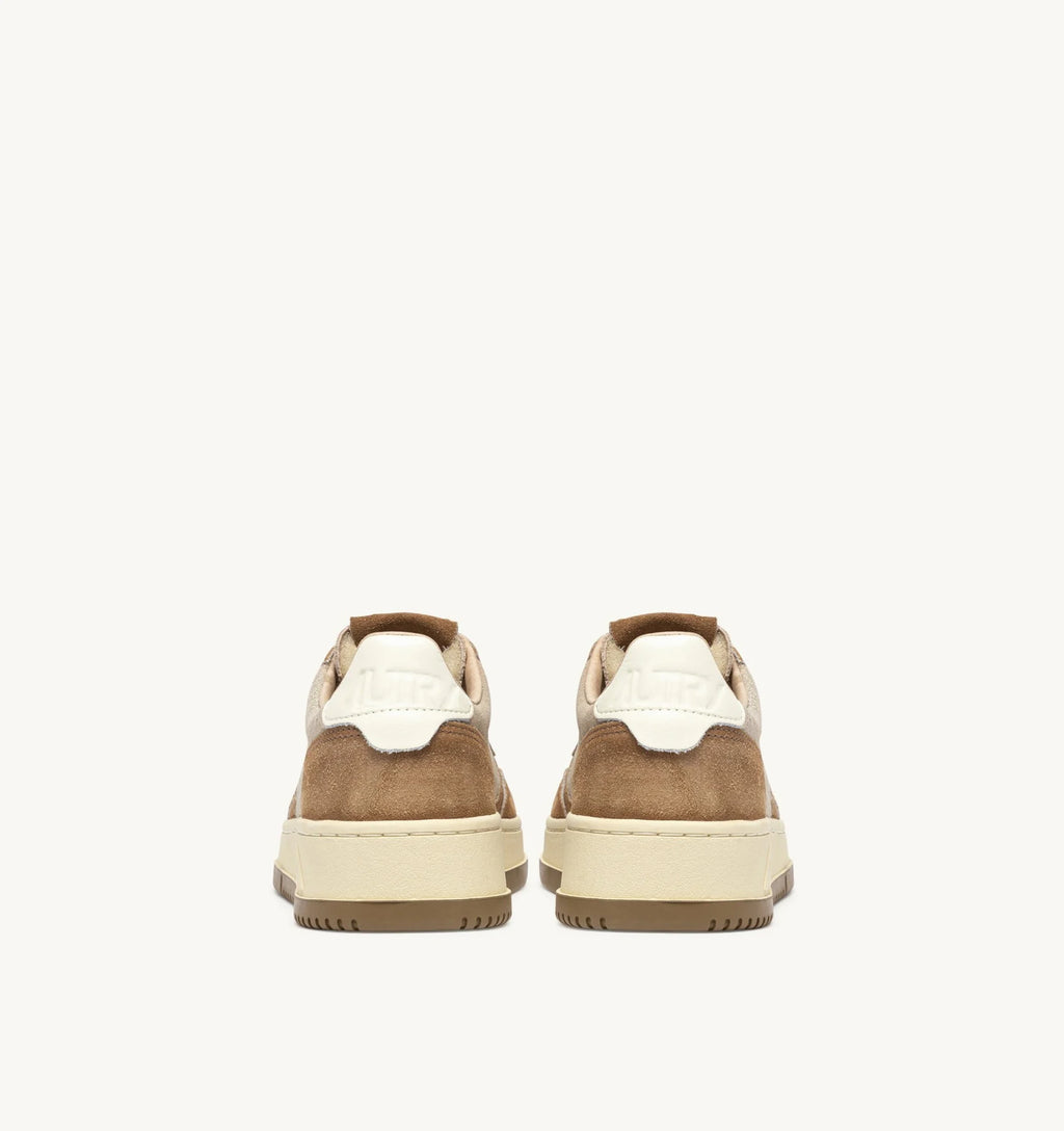 Baskets Autry Medalist LowYB01 Argent/Beige | Podiums Nancy