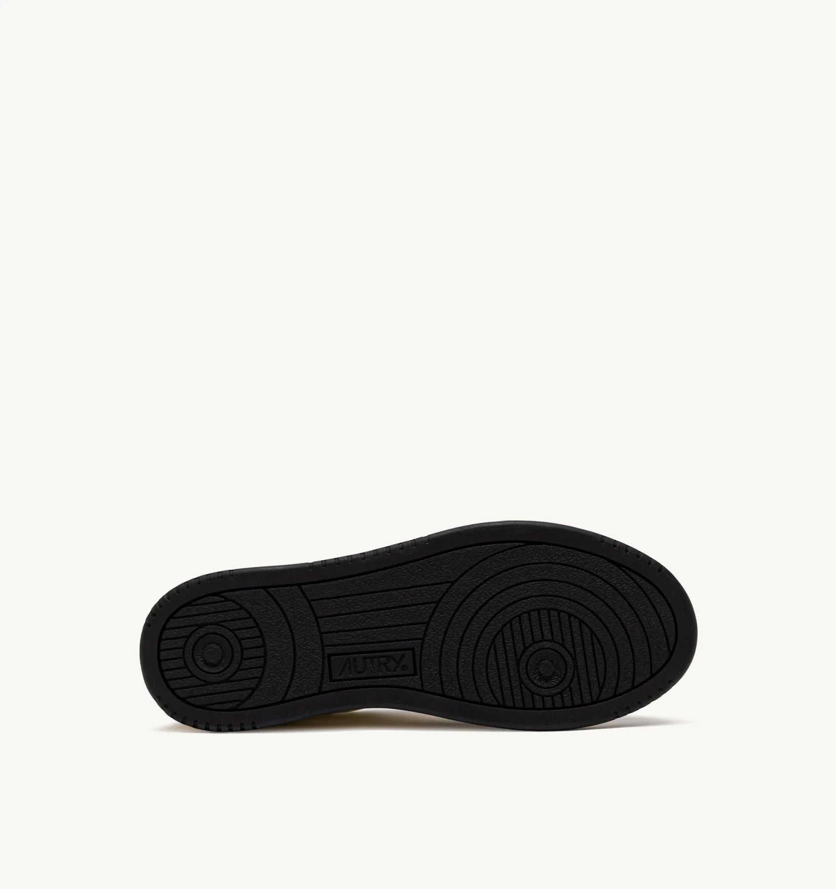 Baskets Autry Medalist Low CZ05 Marshmallow/Noir | Podiums Nancy