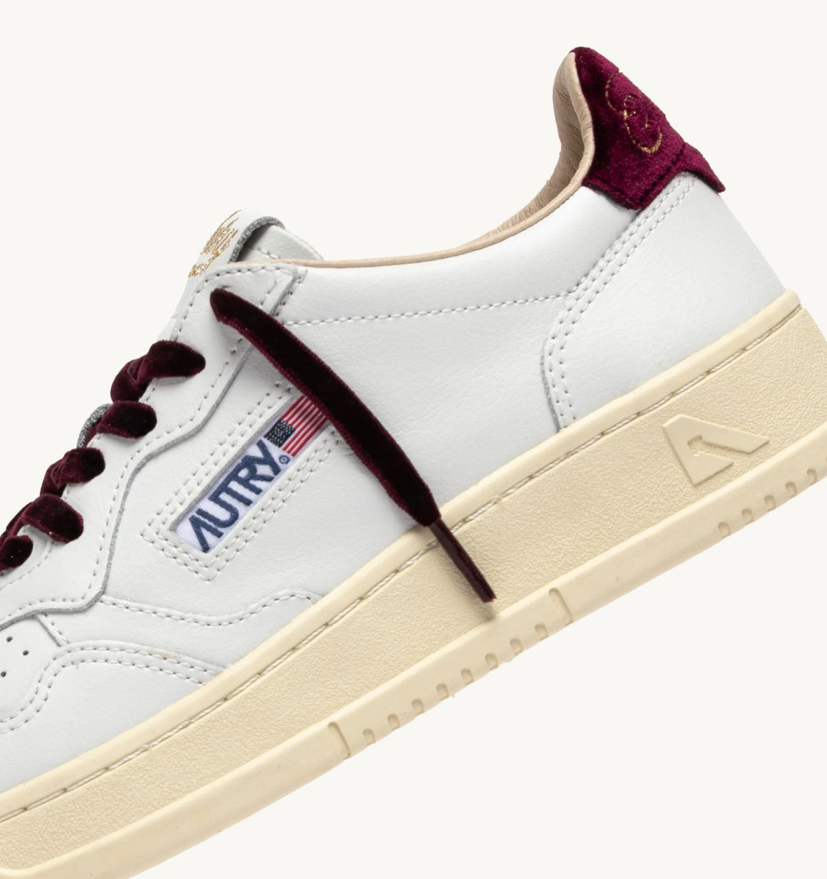 Baskets Autry Medalist Low VZ01 Velvet Blanc/FIG | Podiums Nancy