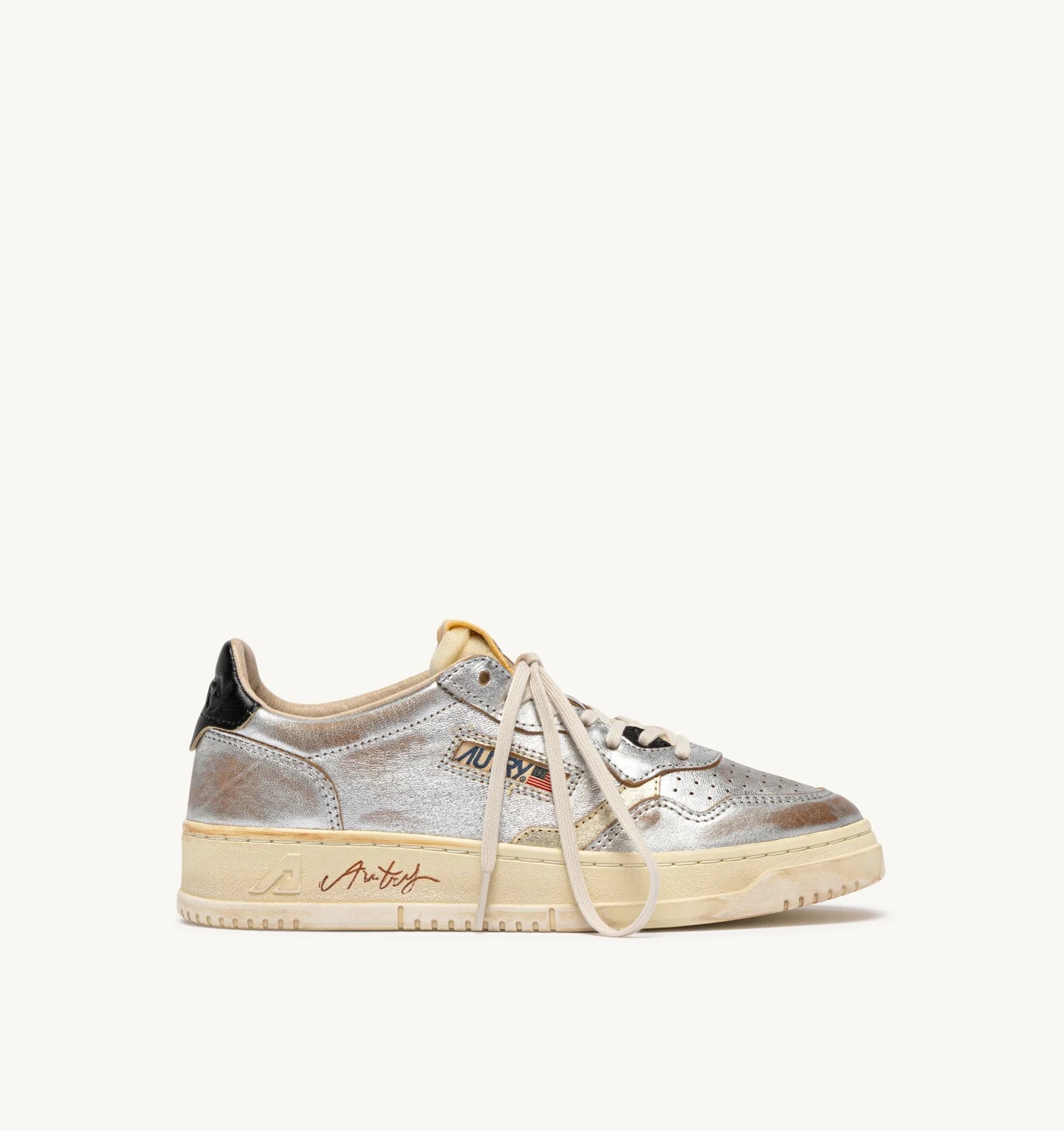 Baskets Autry Super Vintage WR02 Silver/Noir | Podiums Nancy