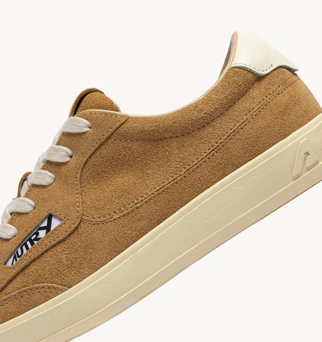 Baskets Autry Windscape Low KT02 Cuivre/Marshmallow | Podiums Nancy