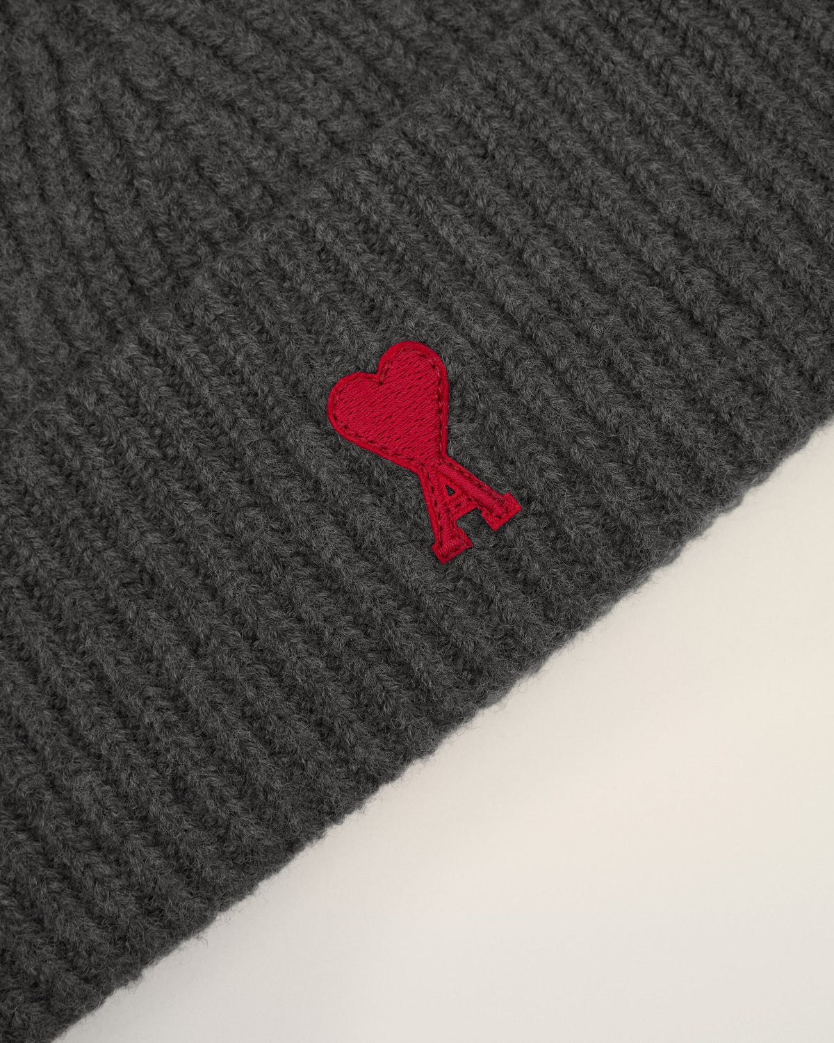 Bonnet Ami Paris Beanie Gris/Rouge | Podiums Nancy