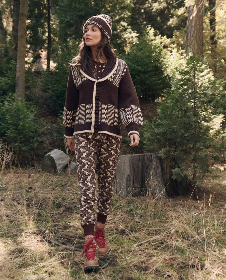 Cardigan TheGreat. Chalet Walnut & Cream | Podiums Nancy