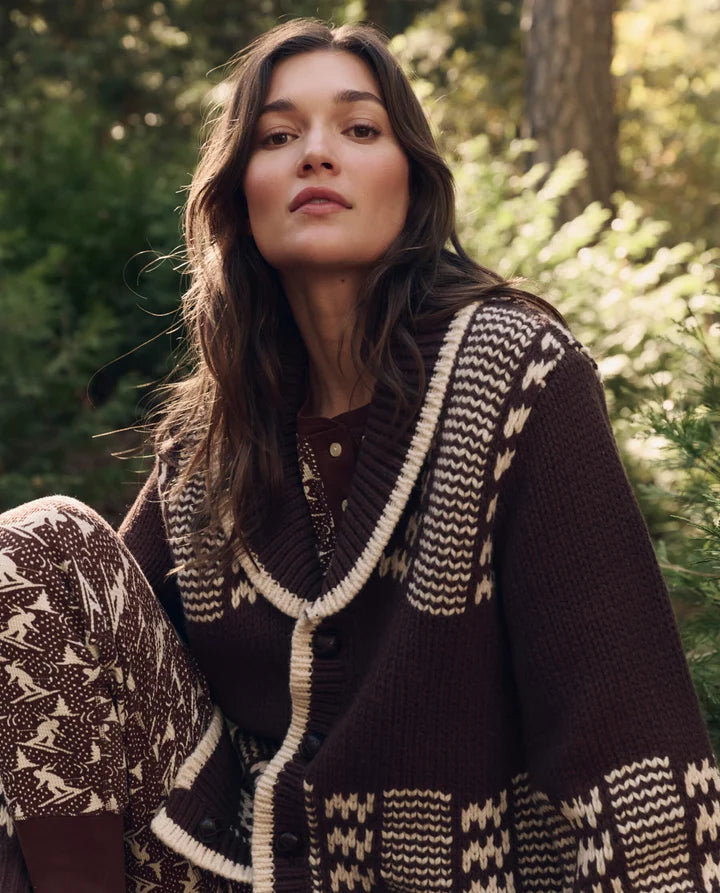 Cardigan TheGreat. Chalet Walnut & Cream | Podiums Nancy