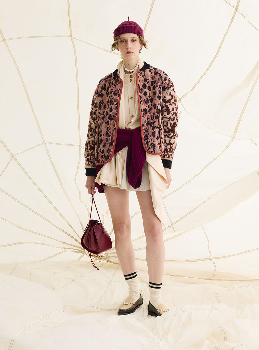 spray the pink camouflage flowers