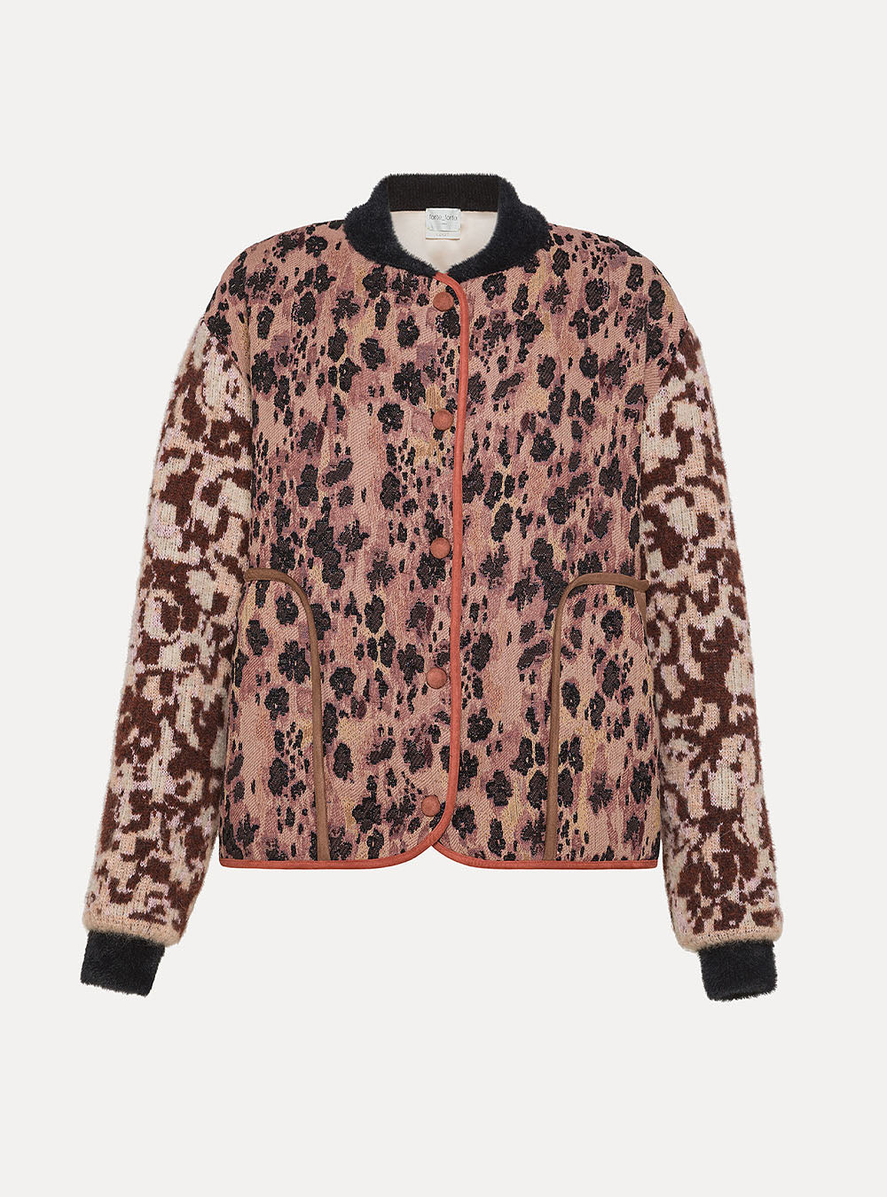 spray the pink camouflage flowers