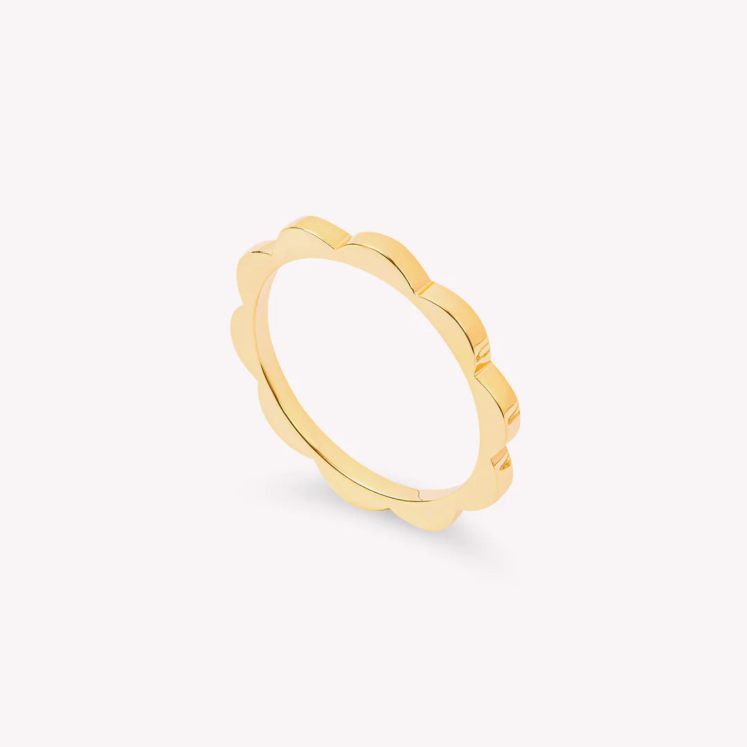 Yellow gold wedding ring