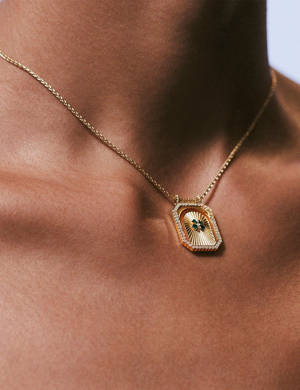 mini clover scapular