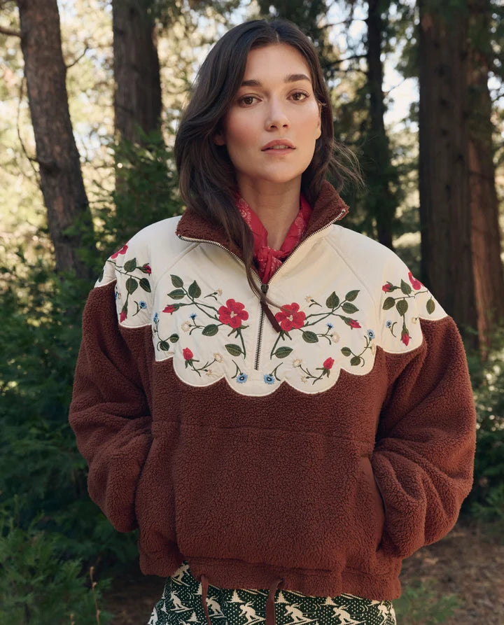Pull TheGreat. Plush Wildflower Chesnut | Podiums Nancy