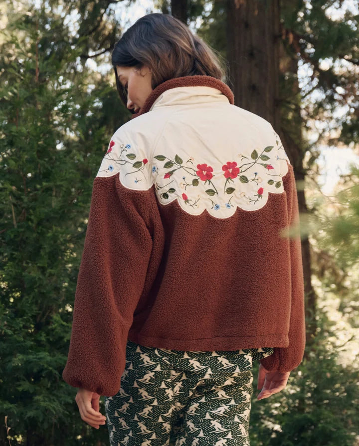 Pull TheGreat. Plush Wildflower Chesnut | Podiums Nancy
