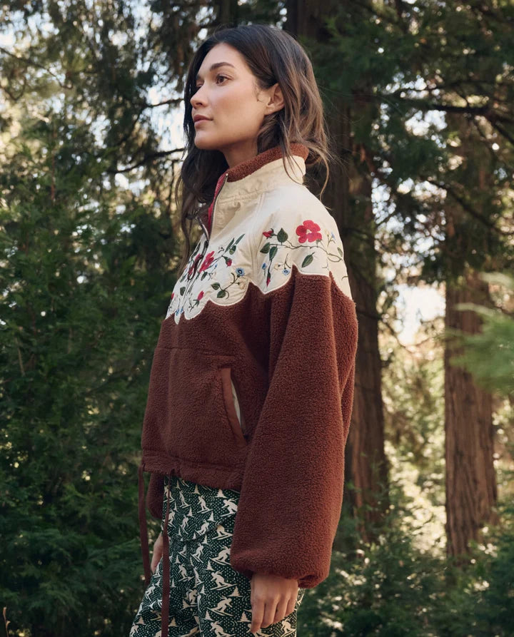 Pull TheGreat. Plush Wildflower Chesnut | Podiums Nancy