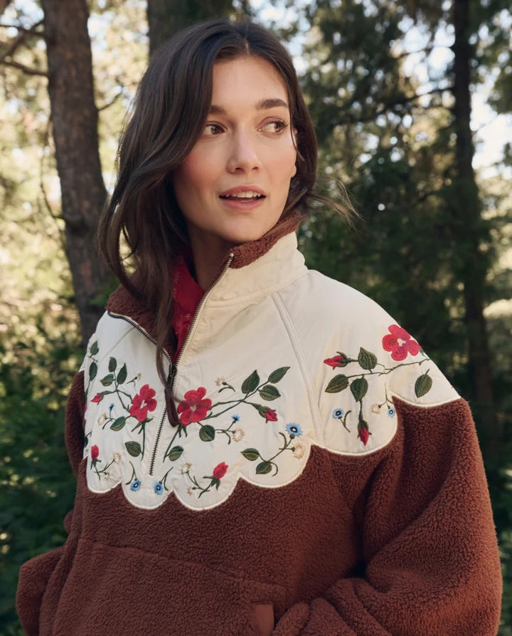 Pull TheGreat. Plush Wildflower Chesnut | Podiums Nancy
