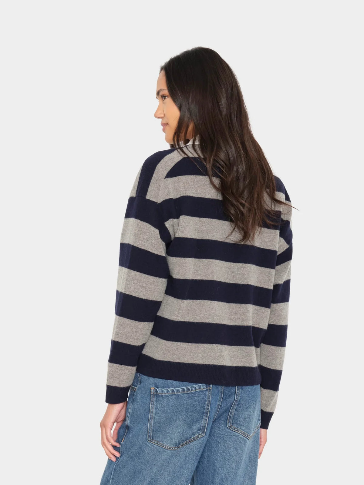 Pull Xirena Braxton Midnight Gray | Podiums Nancy
