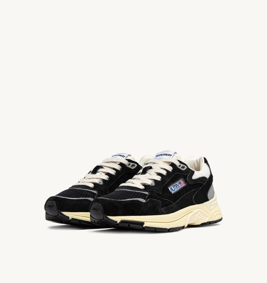 Baskets Autry Hyperway Low UM23 Noir Argent | Podiums Nancy