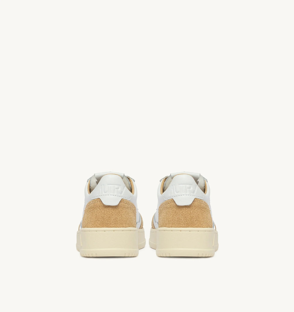 Baskets Autry Medalist Low PK02 Blanc/Ecru | Podiums Nancy