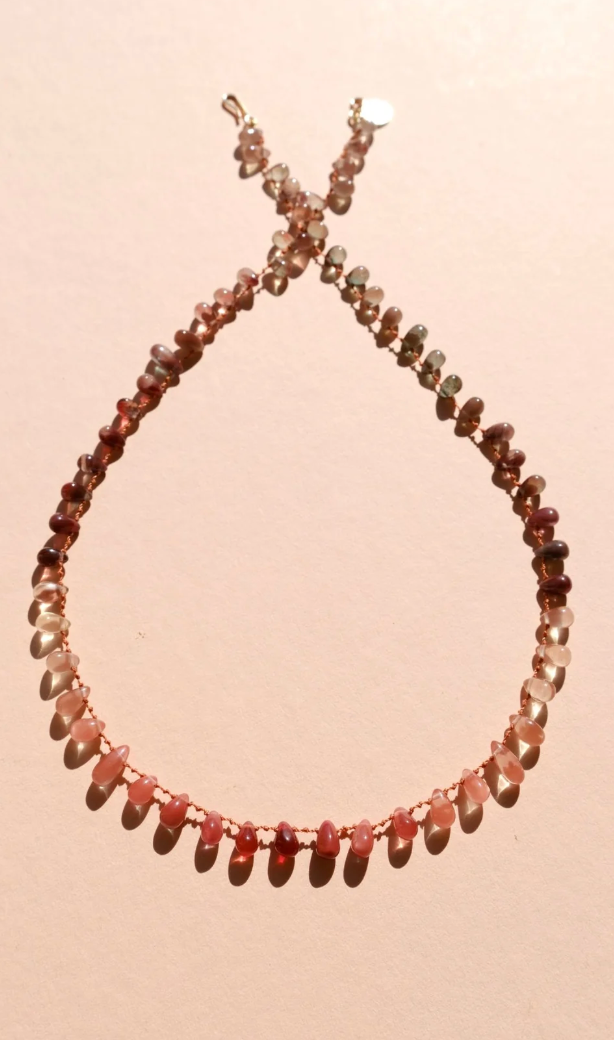 Collier Ivarene Myra Labradorite Rouge | Podiums Nancy