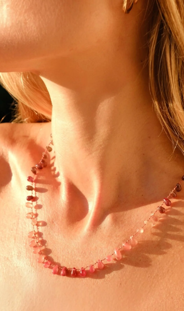 Collier Ivarene Myra Labradorite Rouge | Podiums Nancy