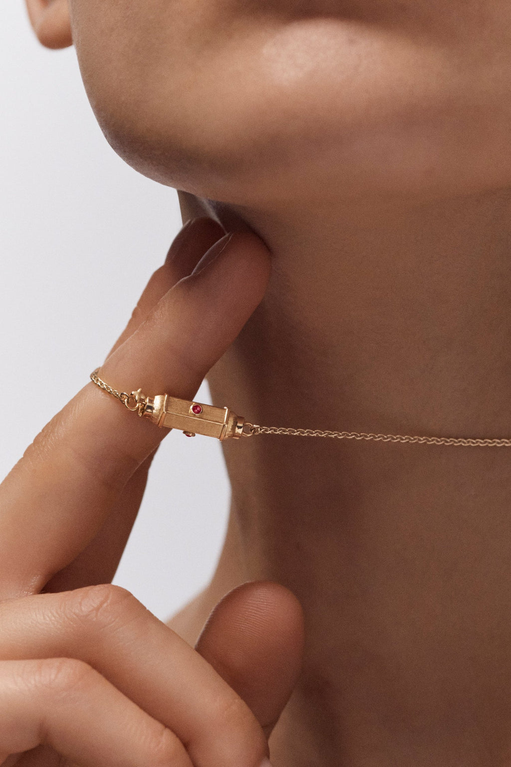 Collier Marie Lichtenberg Micro Locket Coco Rubis