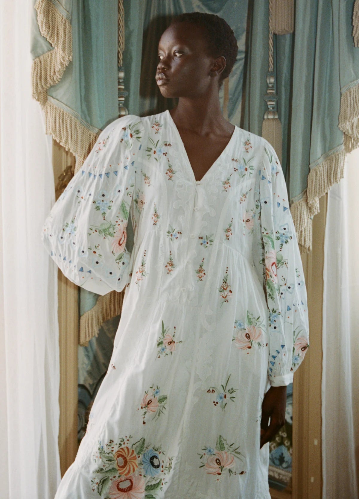 Robe Sea NY Serafina Cream | Podiums Nancy