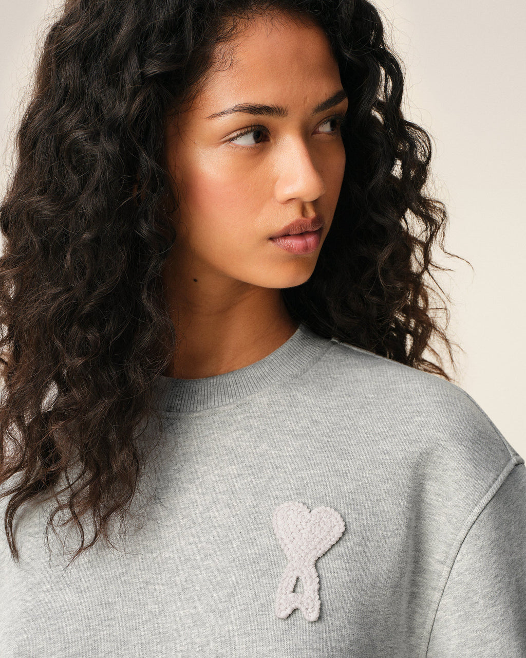 Ami Paris Crewneck Classic Fit Gris Cendré - PODIUMS NANCY