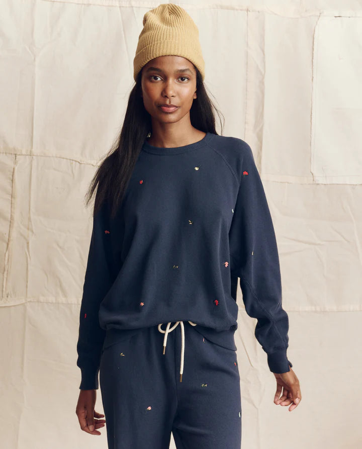Sweat TheGreat. College Tossed Floral Navy | Podiums Nancy