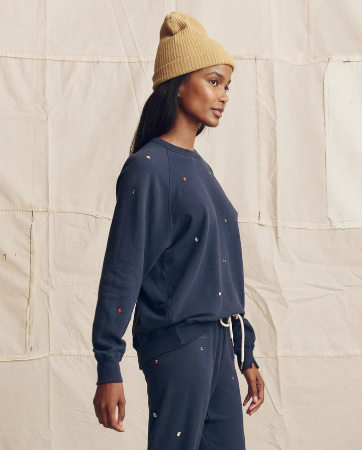 Sweat TheGreat. College Tossed Floral Navy | Podiums Nancy